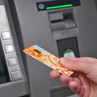 Bankacılık sektörünün aktif büyüklüğü arttı, karı düştü
