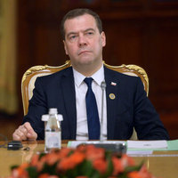 Medvedev: Rubledeki düşüş rahatsızlık kaynağı